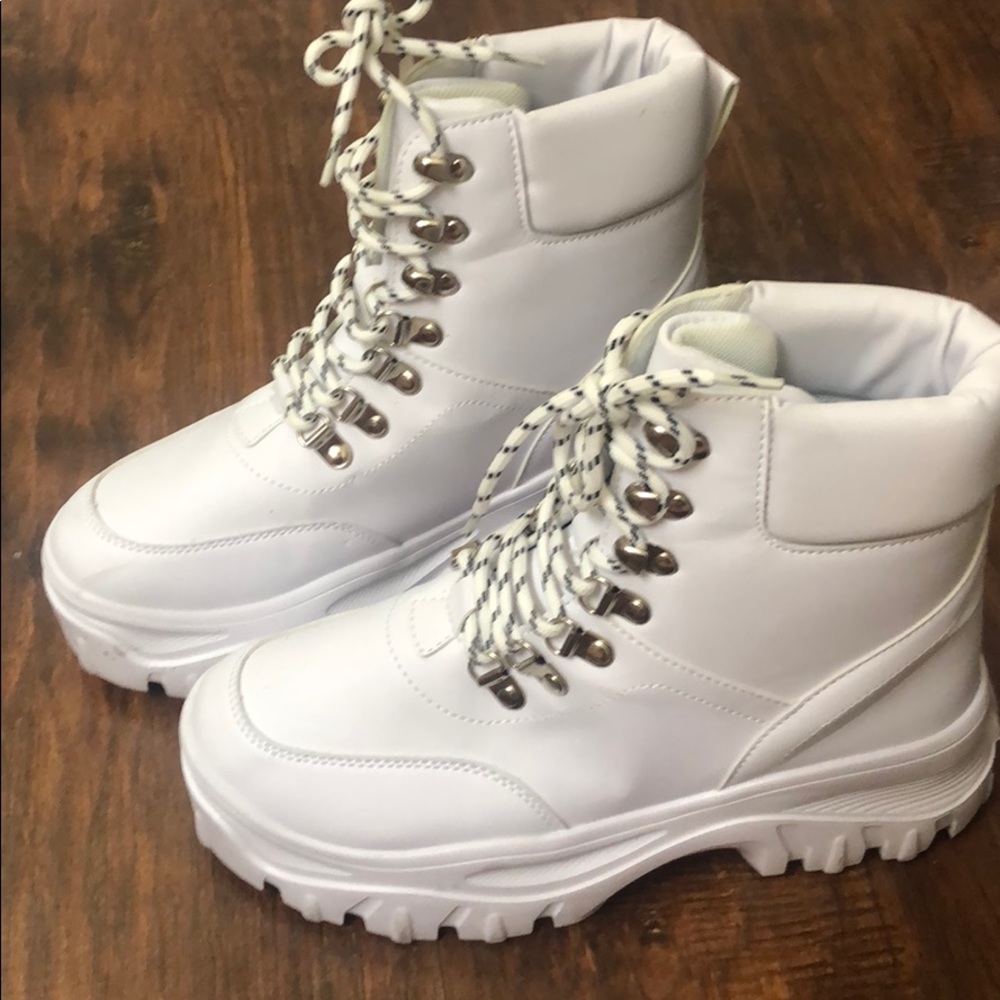 Chunky platform boot